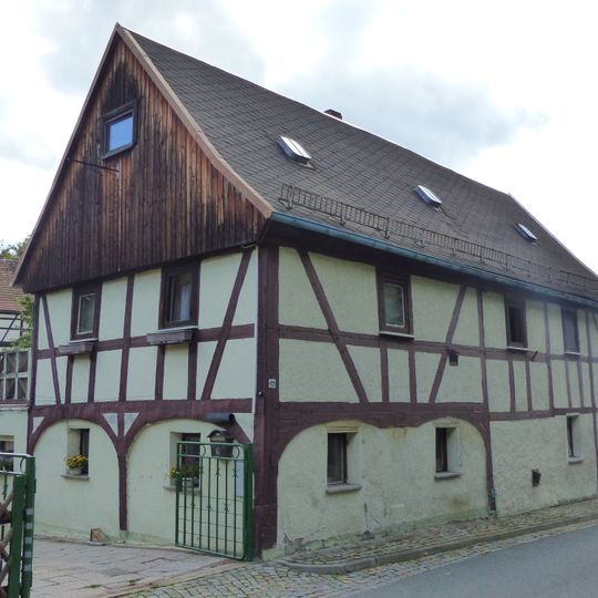 Niedere Dorfstraße 12