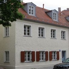 Kleinhaus mit Schopfwalm