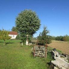 Kříž na severním okraji Radňova směrem na Harlíkov