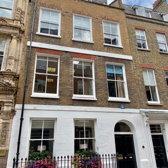35, Essex Street Wc2