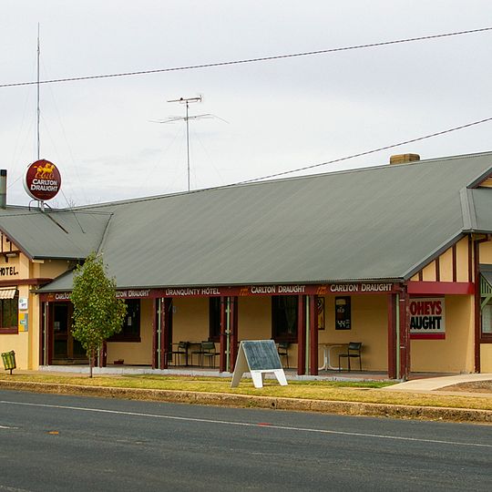 Uranquinty Hotel
