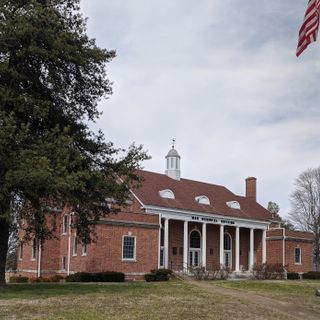 Dickson County War Memorial Building