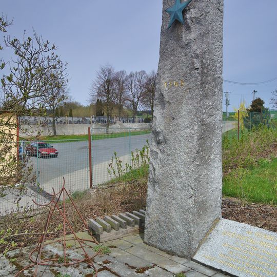 Památník v Těmicích