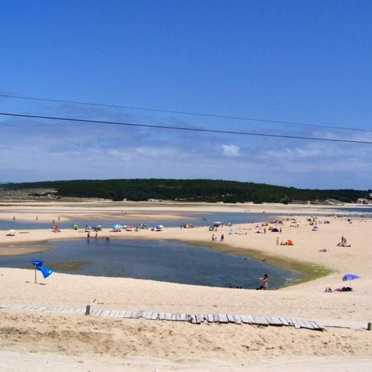 Lagoa de Albufeira Beach