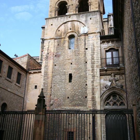 Torre vieja de San Salvador de Oviedo