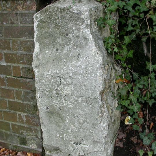 Milestone, Buckland Rings