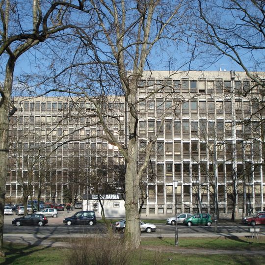 4 Niepodległości Avenue in Poznań