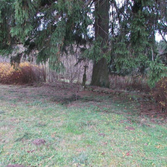 Kříž na Hadím vrchu u Vyskytné