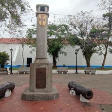 Building at Praça Martim Afonso, 01