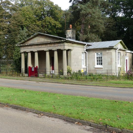 Rostherne Lodge