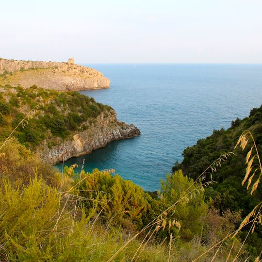 Costa tra Marina di Camerota e Policastro Bussentino