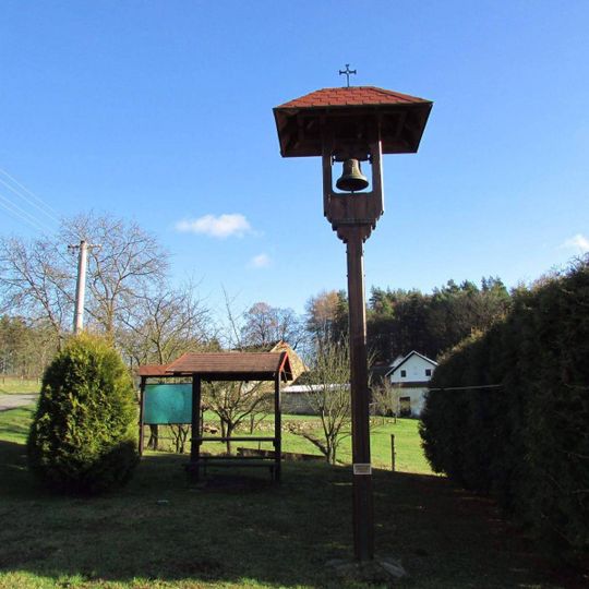 Zvonička v osadě Pusté Lhotsko