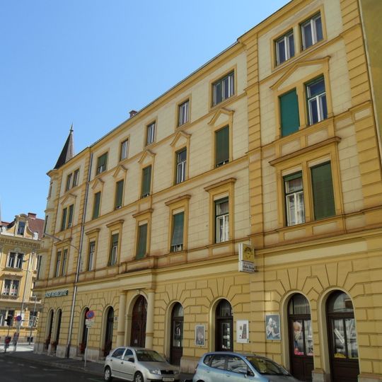 Wohn- und Geschäftshaus