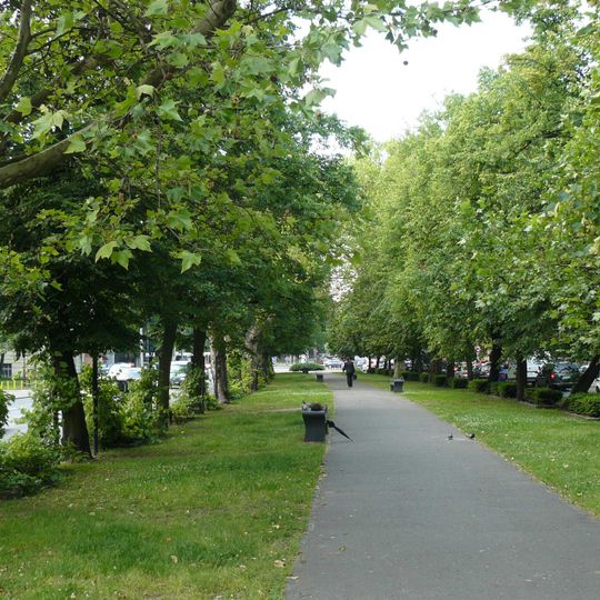 Niepodległości Avenue