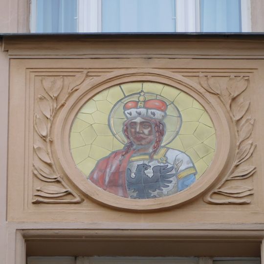 Medallions of rulers at Široká 9