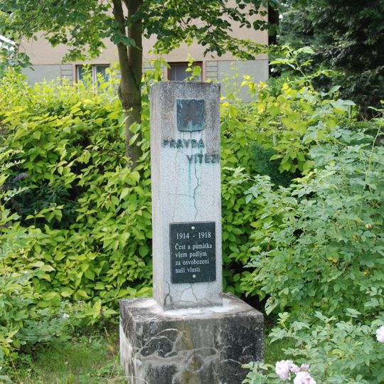 Pomník padlým ve Velkém Chlumci