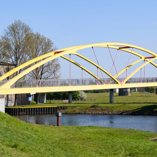 Brücke über den Verbindungskanal
