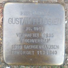 Stolperstein en memoria de Gustav Feldsien