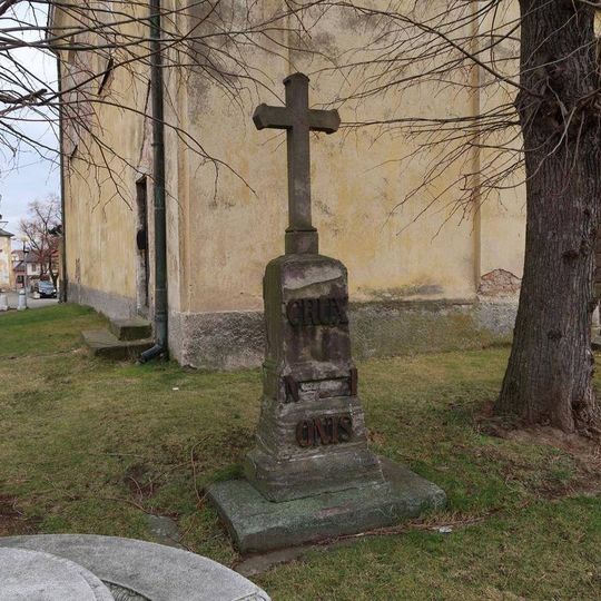 Kříž u kostela sv. Martina v Cerhovicích
