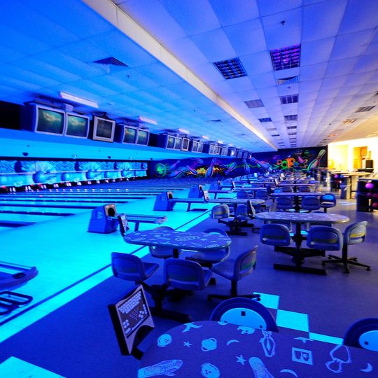 Oops Alley Family Entertainment Center