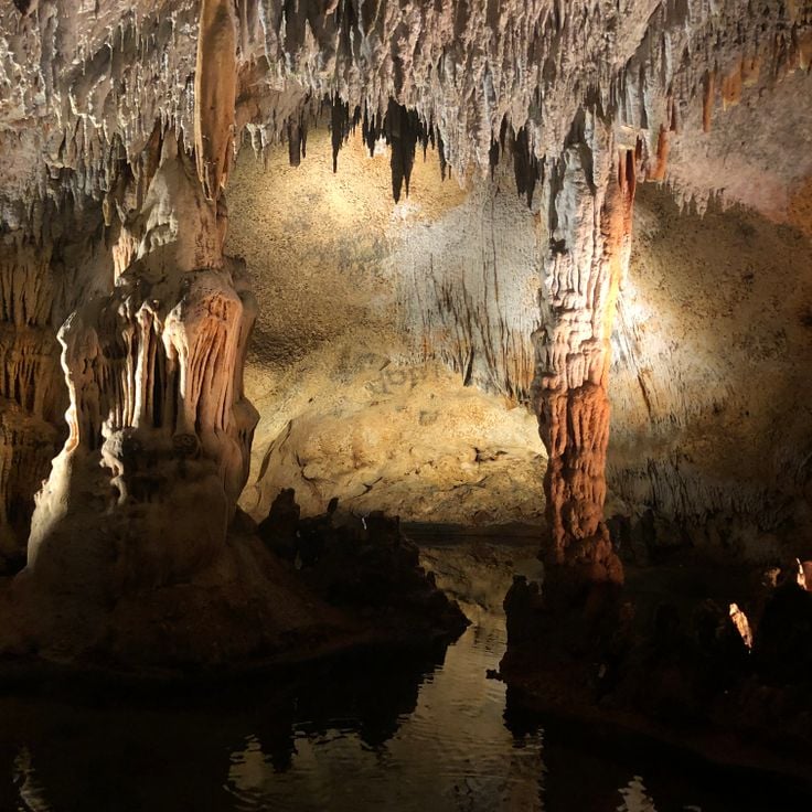 Undrenes grotte