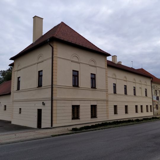 Ostratický kaštieľ, kaštieľ I.