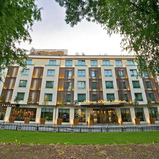 Dosso Dossi Hotels & Spa Downtown