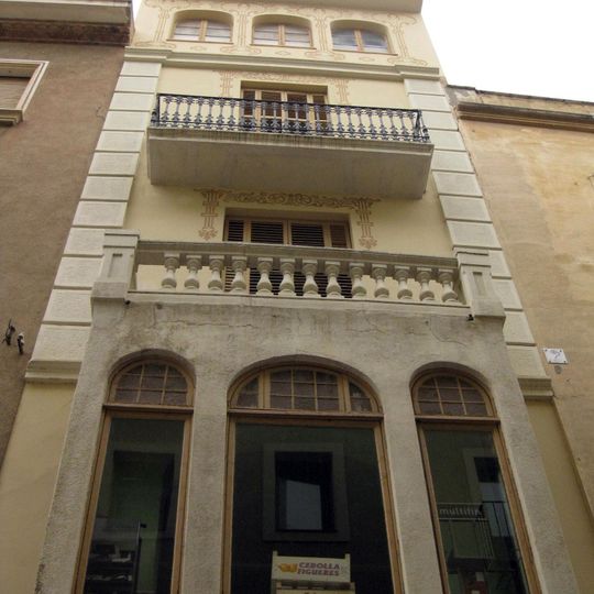 House in carrer Peralada, 3