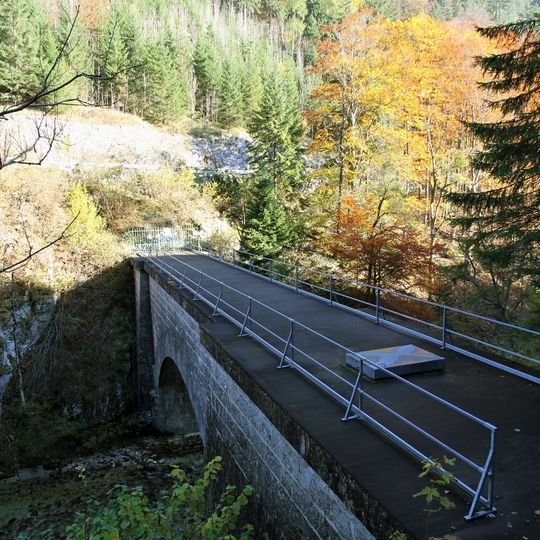 Teil der 1. Wiener Hochquellenleitung, Hochsteg