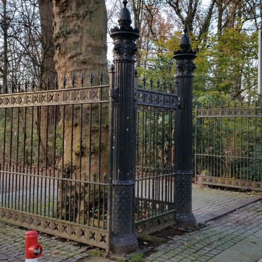 Toegangshek Vondelpark-Koninginneweg