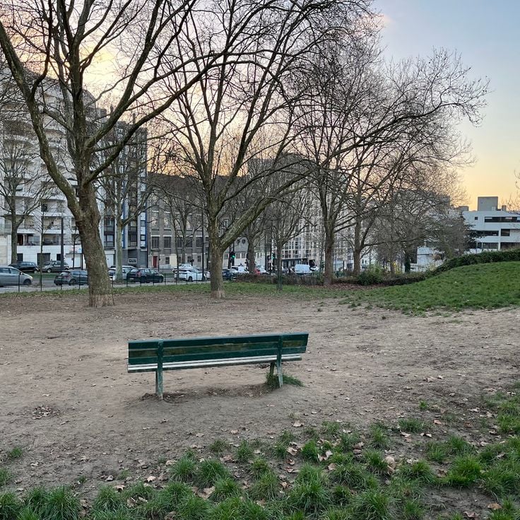 Plate-bande du boulevard Sérurier