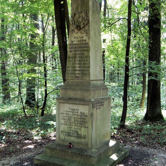 Pomník padlým z 1.praporu rakouských polních myslivců v bitvě 1866 v lese Svíb u Máslojed