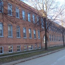 Weis Manufacturing Company building