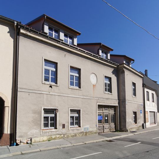 Wohn- und Geschäftshaus