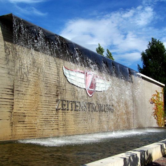 Wasserfall am Niagaraplatz