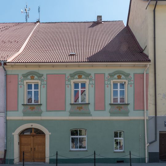 17 Wolności Square in Międzylesie