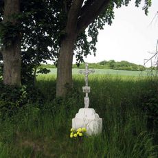 Kříž západně od Smederova