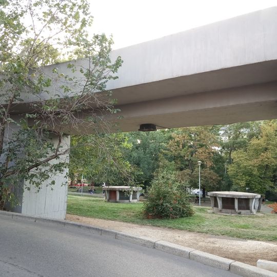 Rampa F parkoviště Hlavní nádraží - jižní sjezd