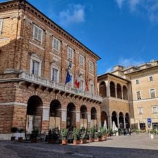Loggia dei mercanti