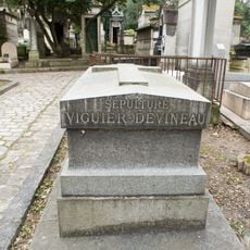Grave of Viguier-Devineau