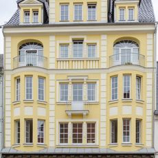 Wohn- und Geschäftshaus in geschlossener Bebauung Obermarkt 10