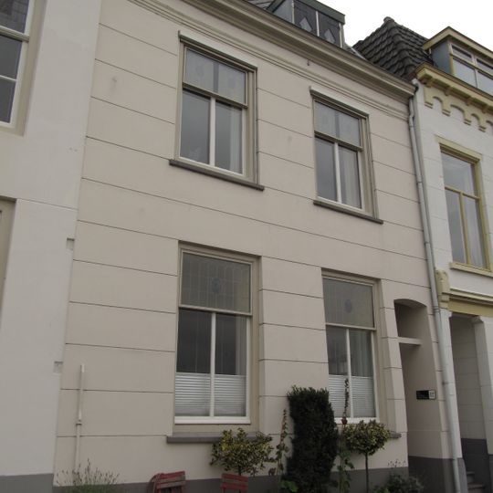 Hooikade 12, Dordrecht