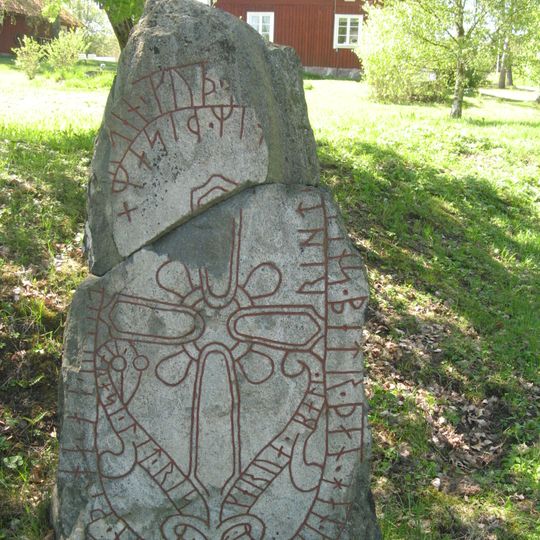 Södermanlands runinskrifter 210