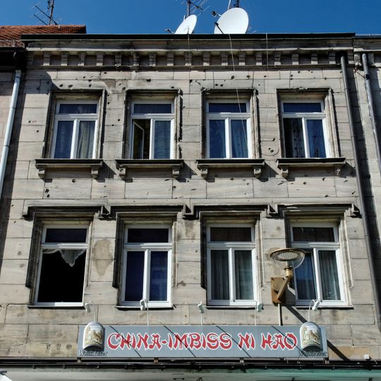 Wohn- und Geschäftshaus