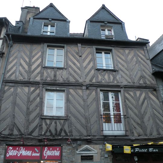 Immeuble, 18 place Sainte-Anne