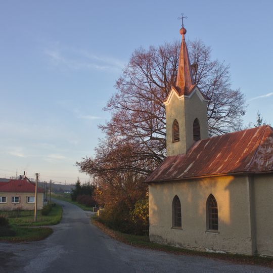 Kaple v Křižanově u hlavní silnice