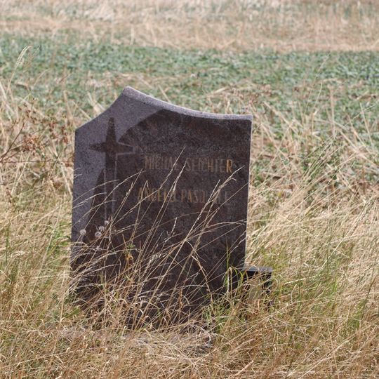 Pomníček u silnice 351 u Kožichovic