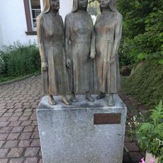 Drei Schwestern