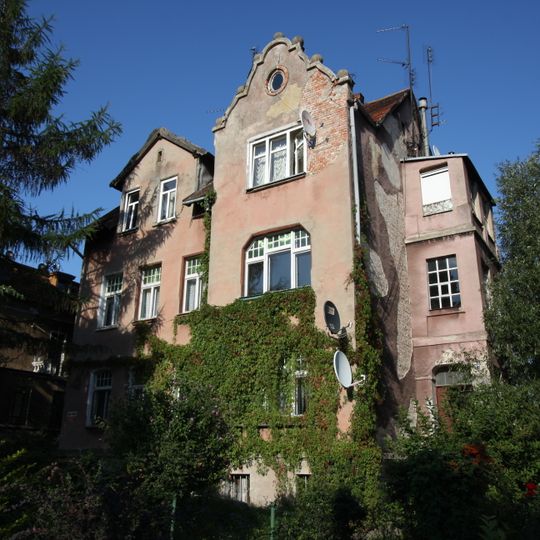 10 Niepodległości Street in Sulechów