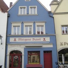 Wohn- und Geschäftshaus